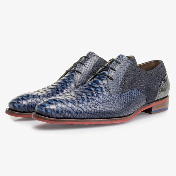 Blauwe leren veterschoen met snakeprint