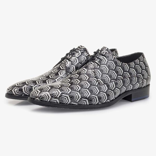 Kalfsleren veterschoen met print