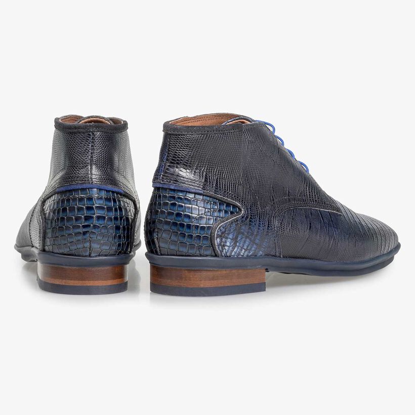 Blue calf leather lace shoe with lizard print