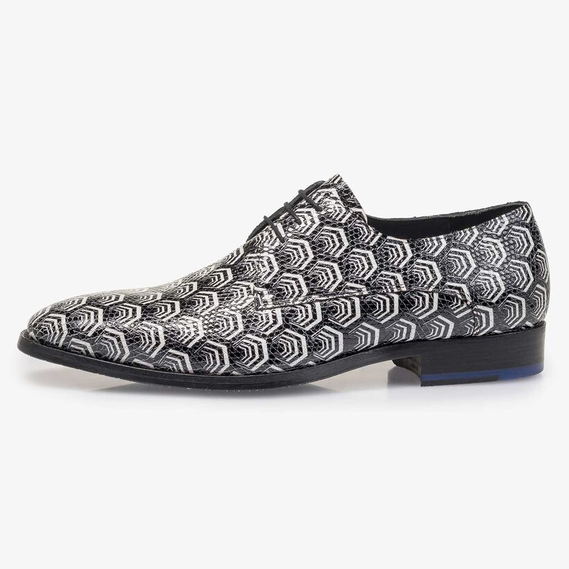 Kalfsleren veterschoen met print