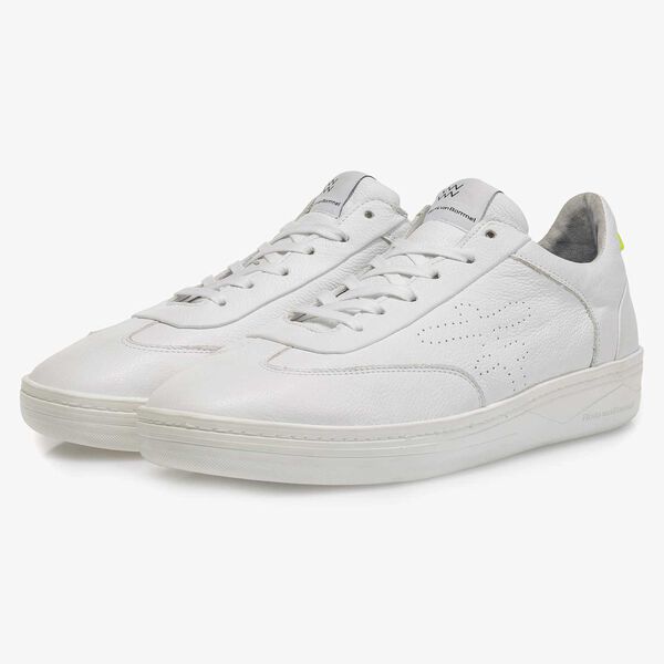 Witte leren sneaker