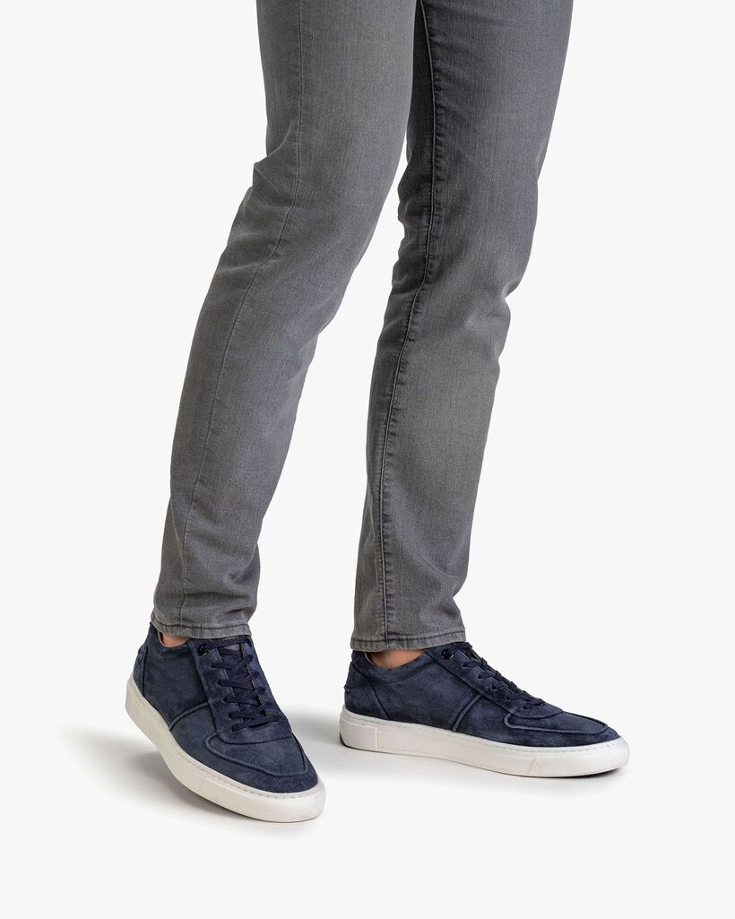 Sneaker suede leather blue