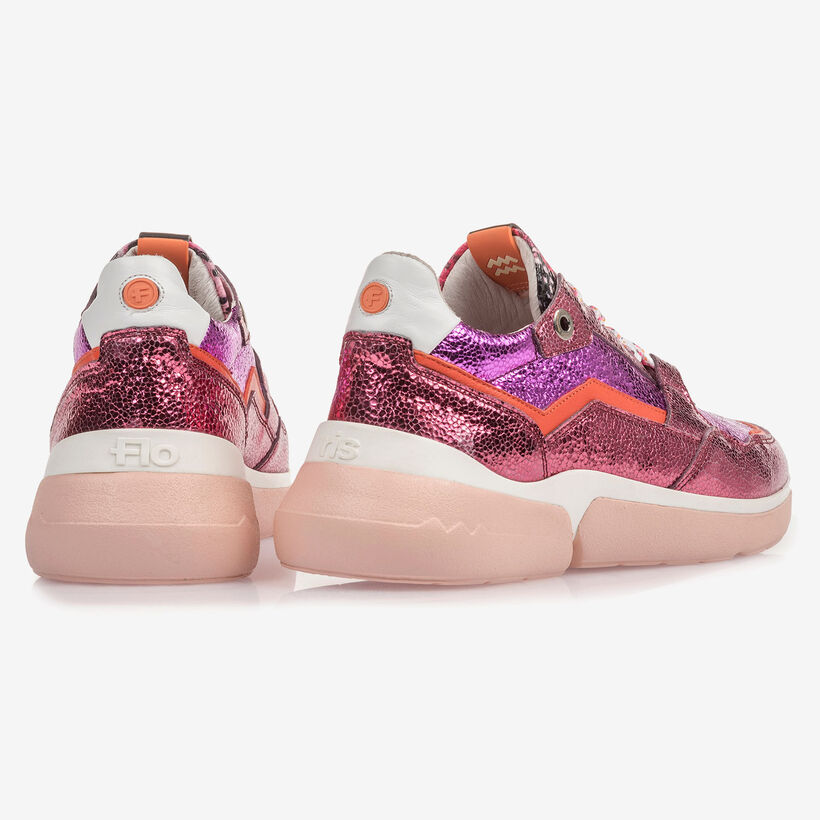 Pink leather sneaker with metallic print