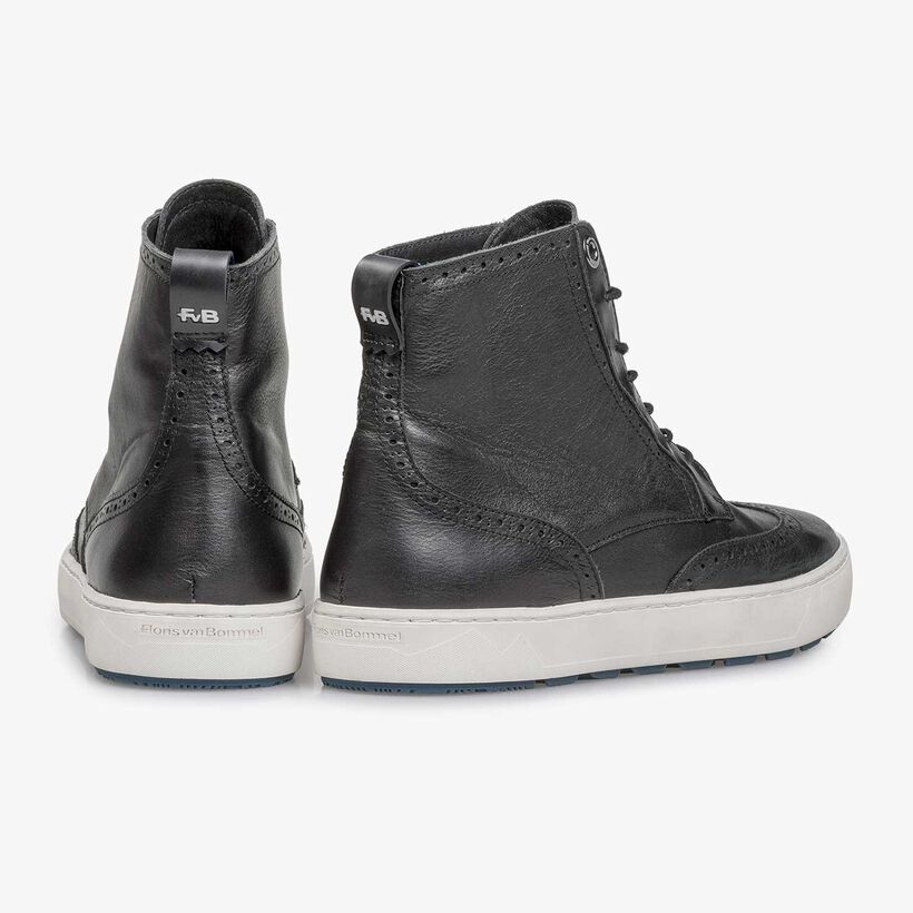Zwarte halfhoge nappaleren sneaker