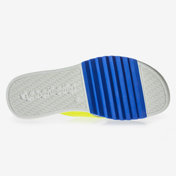 Yellow suede leather thong slipper with print