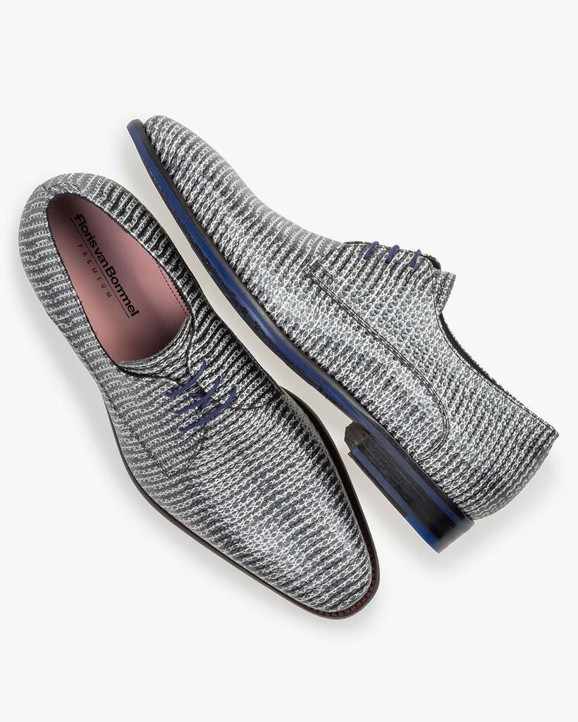 Veterschoen metallic met print grijs
