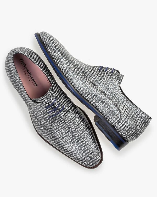 Veterschoen metallic met print grijs