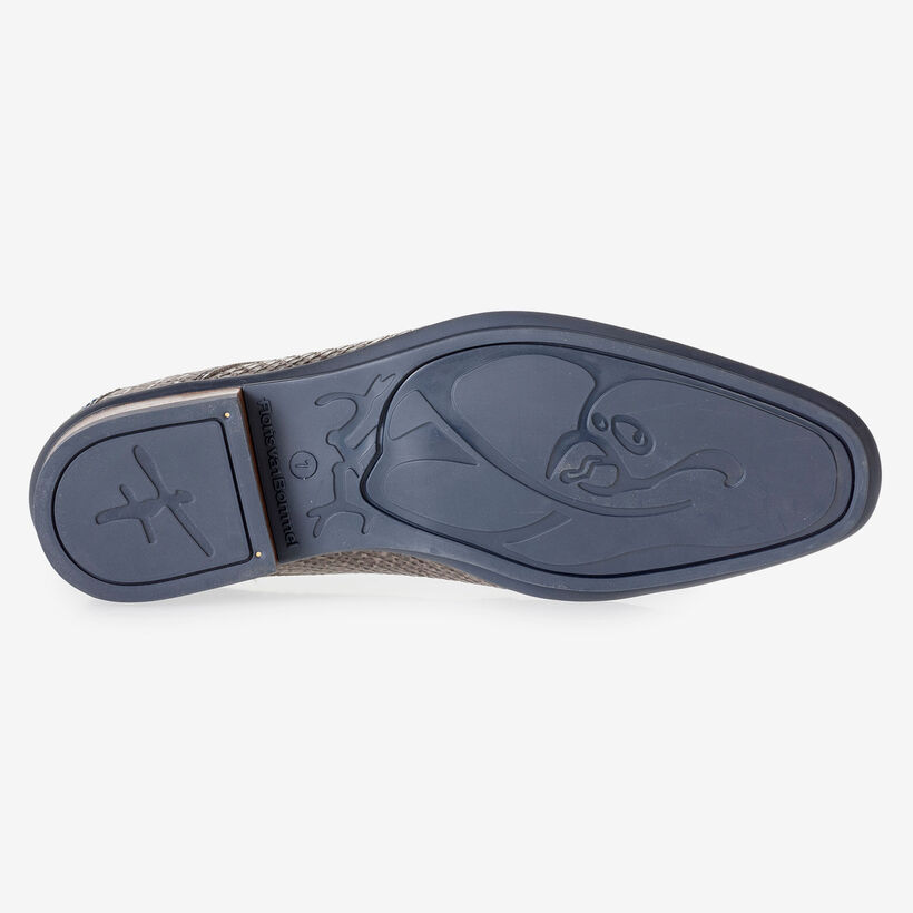 Donkergrijze nubuckleren veterschoen met snakeprint