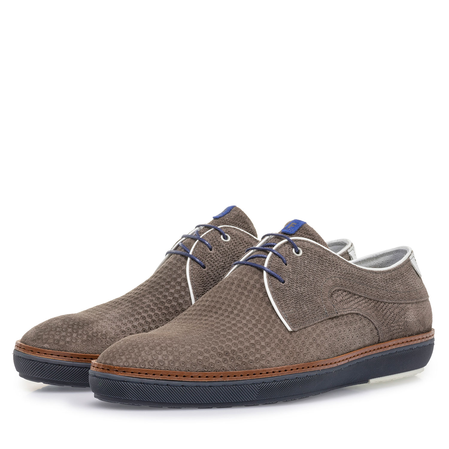 14020/37 - Suède veterschoen taupe met print 14020/37 - Suède veterschoen taupe met print