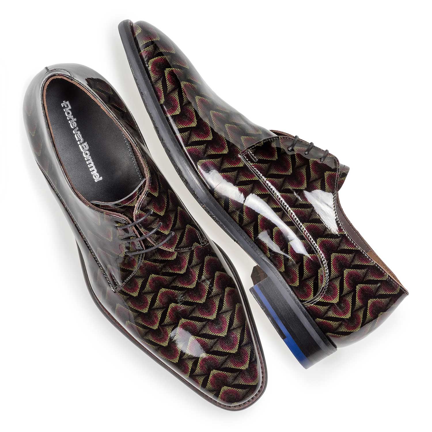 18146/04 - Burgundy red patent leather lace shoe with print 18146/04 - Burgundy red patent leather lace shoe with print