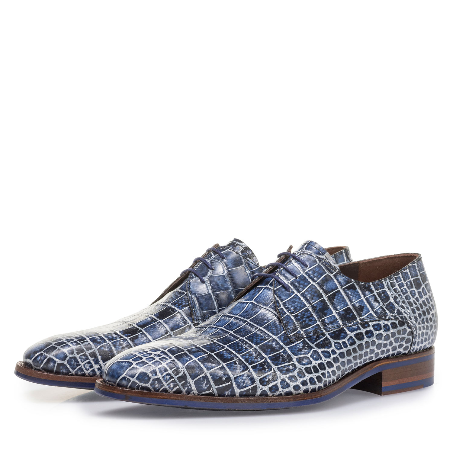 18168/03 - Blauwe veterschoen met crocoprint 18168/03 - Blauwe veterschoen met crocoprint