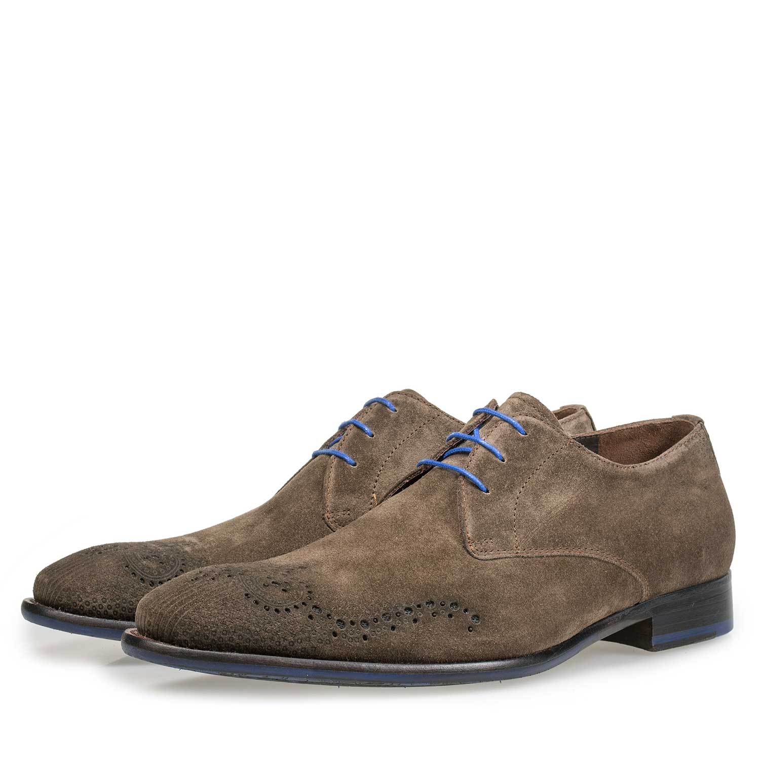 18075/05 - Suede leather lace shoe with brogue details taupe 18075/05 - Suede leather lace shoe with brogue details taupe