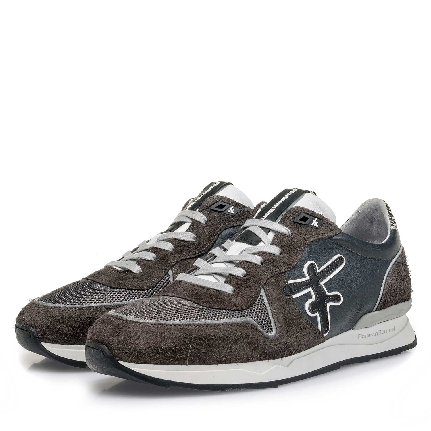 16246/07 - Donkergrijze kalfsleren sneaker 16246/07 - Donkergrijze kalfsleren sneaker