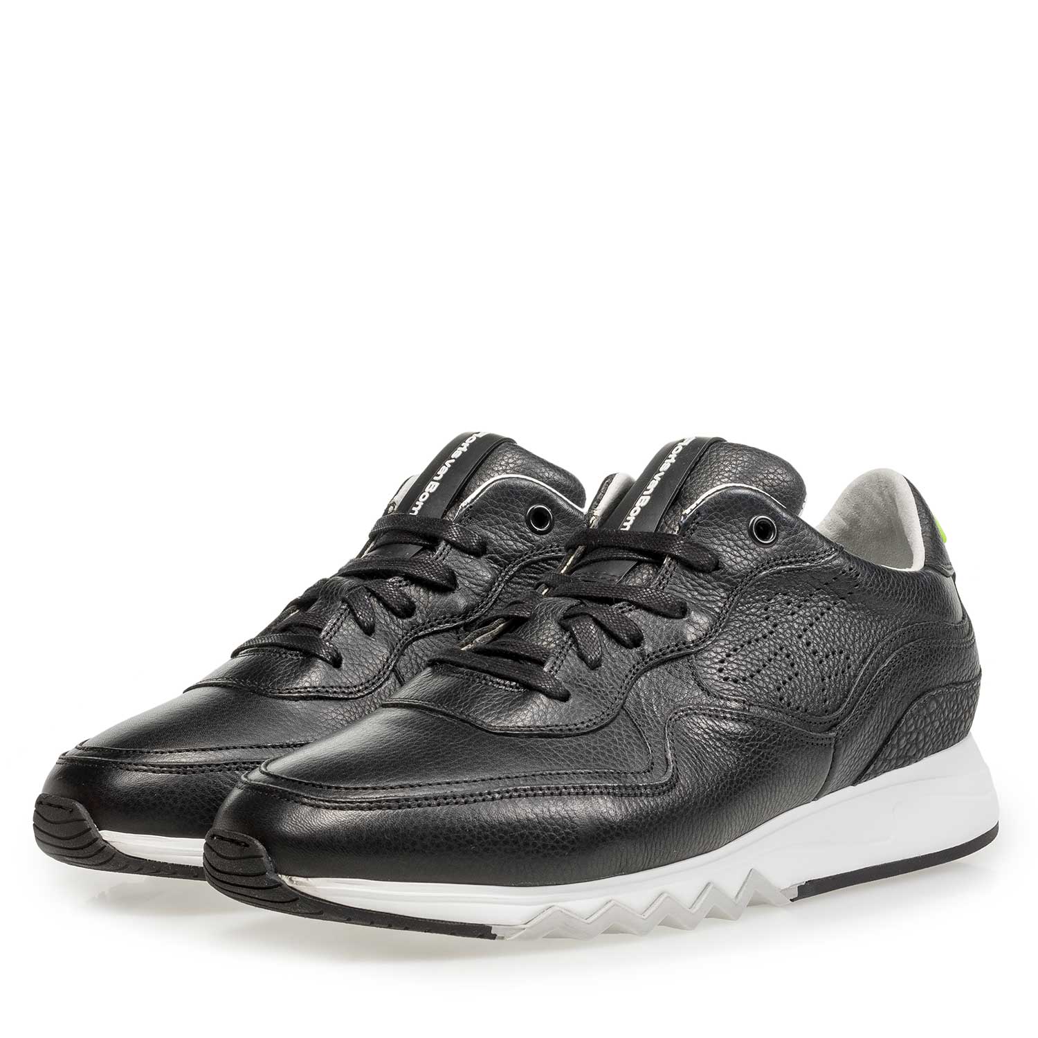 16093/04 - Zwarte leren sneaker met lichte structuur 16093/04 - Zwarte leren sneaker met lichte structuur