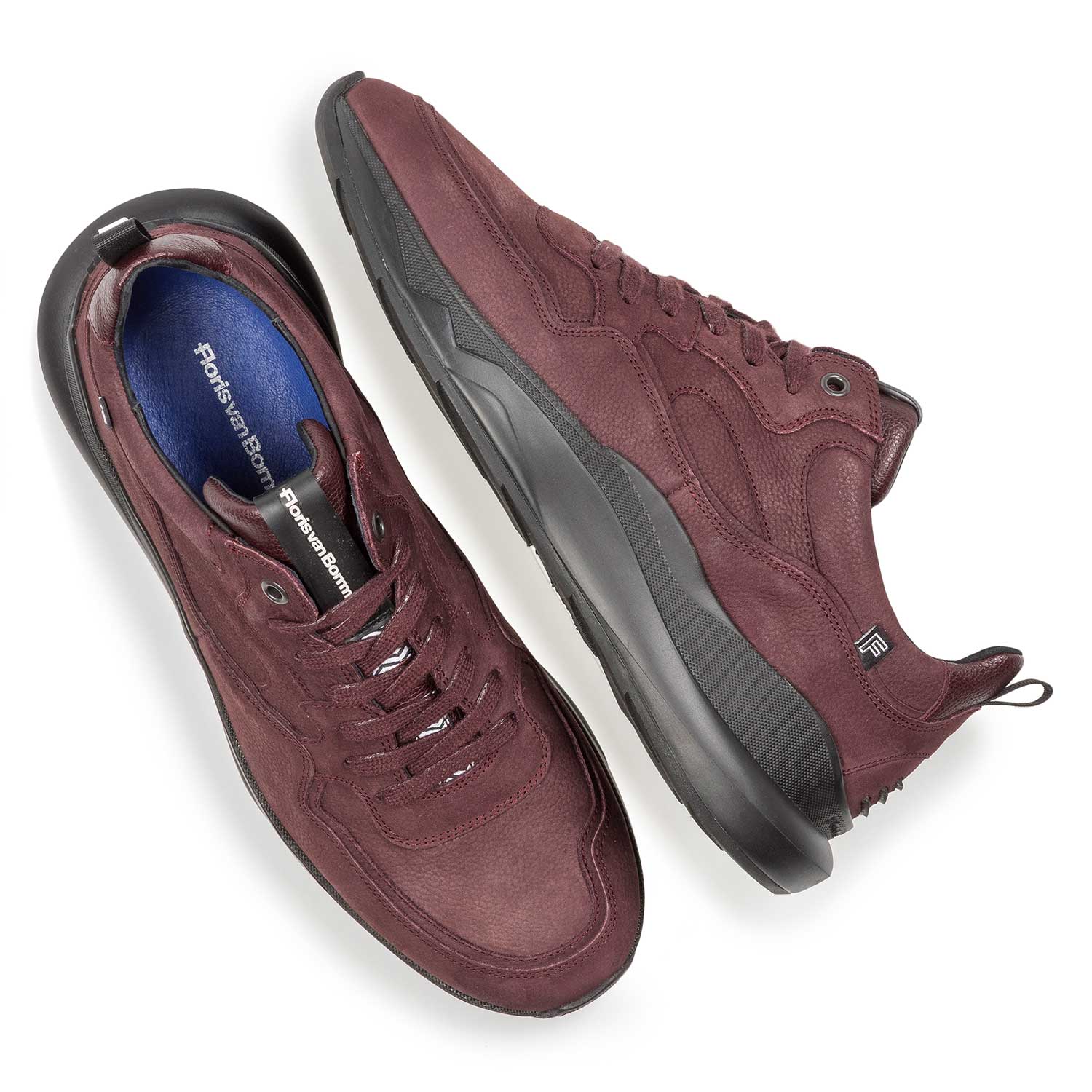 16269/03 - Rode nubuckleren sneaker met lichte structuur 16269/03 - Rode nubuckleren sneaker met lichte structuur