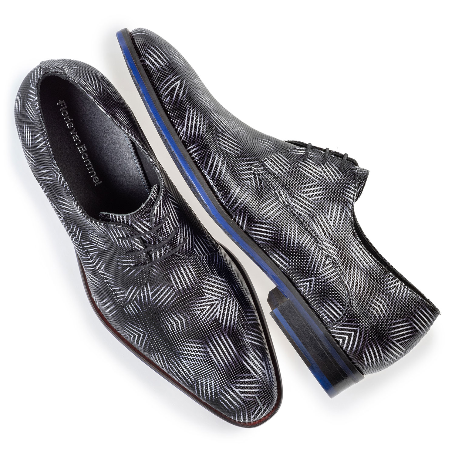 18346/07 - Lace shoe patent leather black and white 18346/07 - Lace shoe patent leather black and white