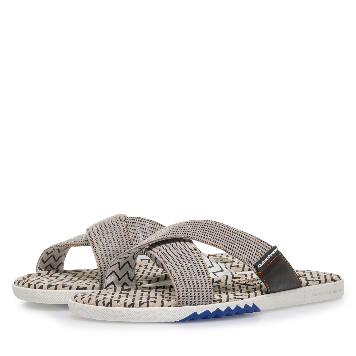 20200/13 - Beige suède kruisband slipper met print 20200/13 - Beige suède kruisband slipper met print