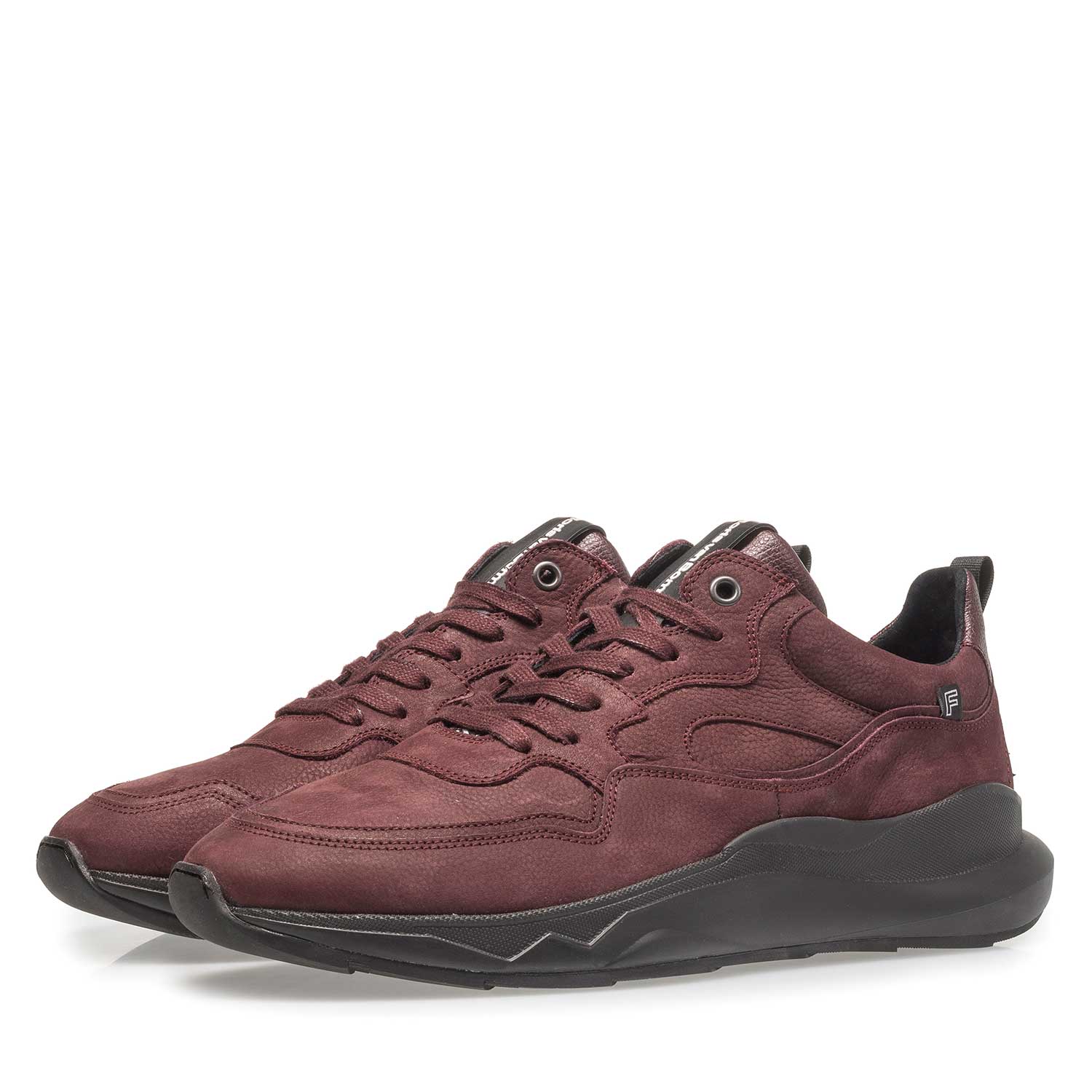 16269/03 - Rode nubuckleren sneaker met lichte structuur 16269/03 - Rode nubuckleren sneaker met lichte structuur