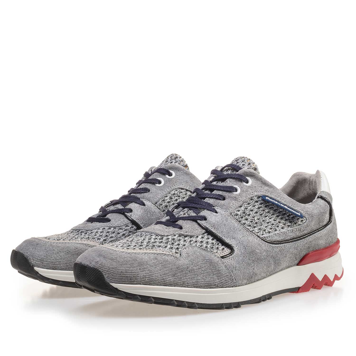 16220/06 - Lichtgrijze suède sneaker met print 16220/06 - Lichtgrijze suède sneaker met print