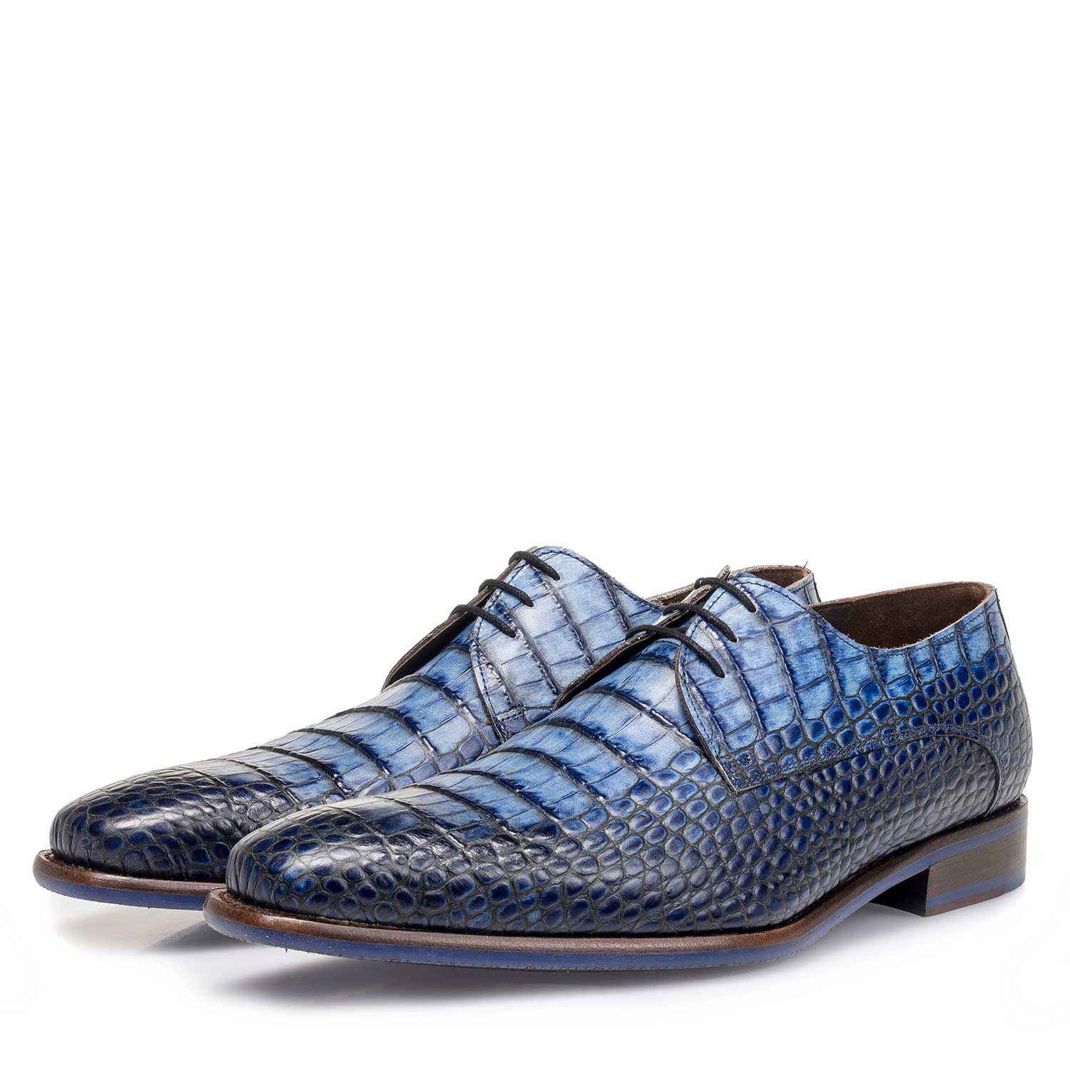 14204/12 - Blauwe kalfsleren veterschoen met crocoprint 14204/12 - Blauwe kalfsleren veterschoen met crocoprint