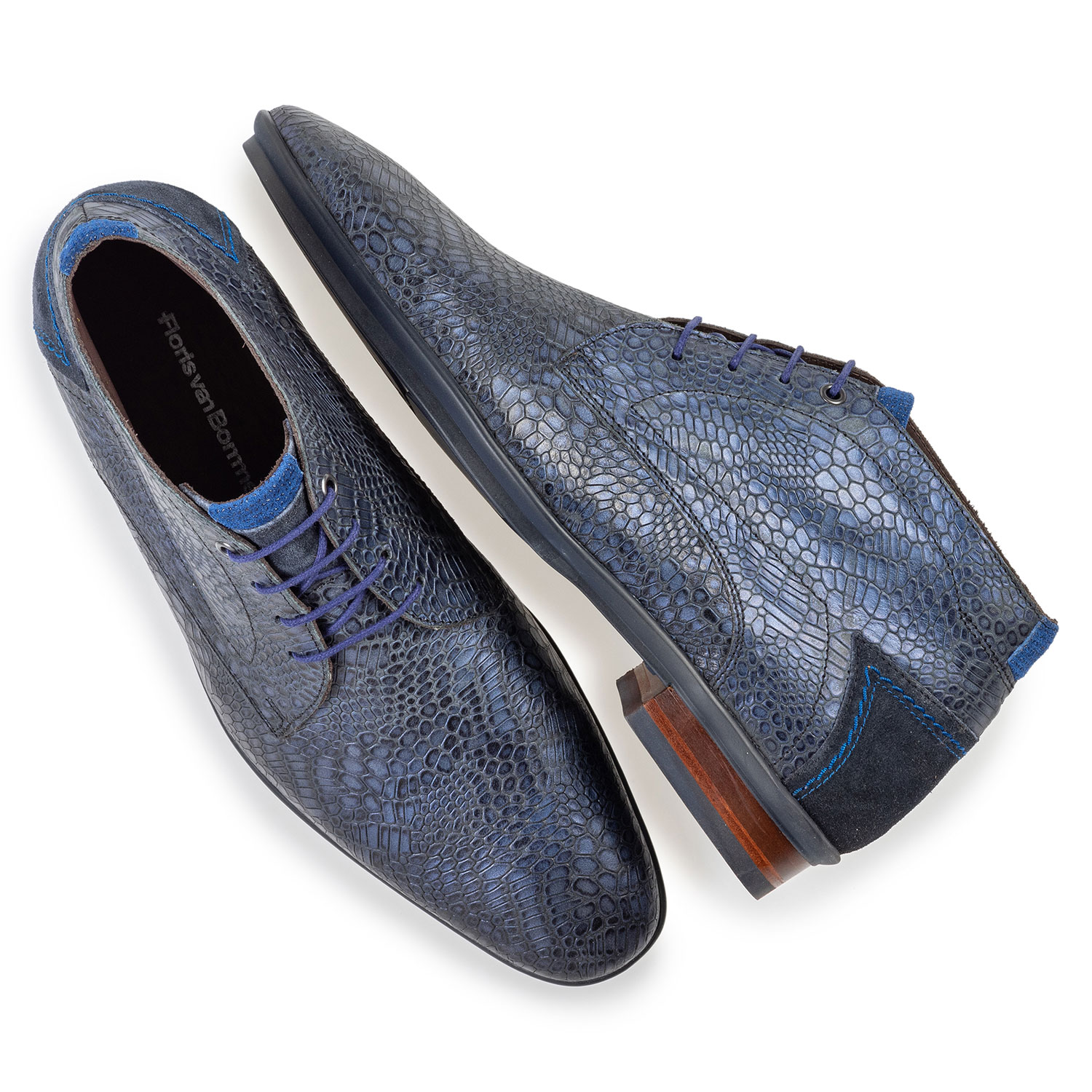 20440/33 - Lace boot with print blue 20440/33 - Lace boot with print blue