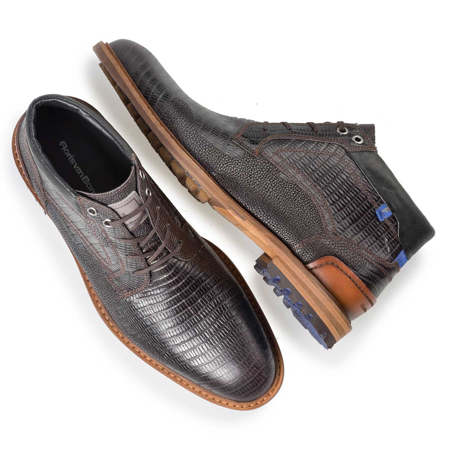 10228/02 - Donkerbruine leren veterboot met lizard print 10228/02 - Donkerbruine leren veterboot met lizard print