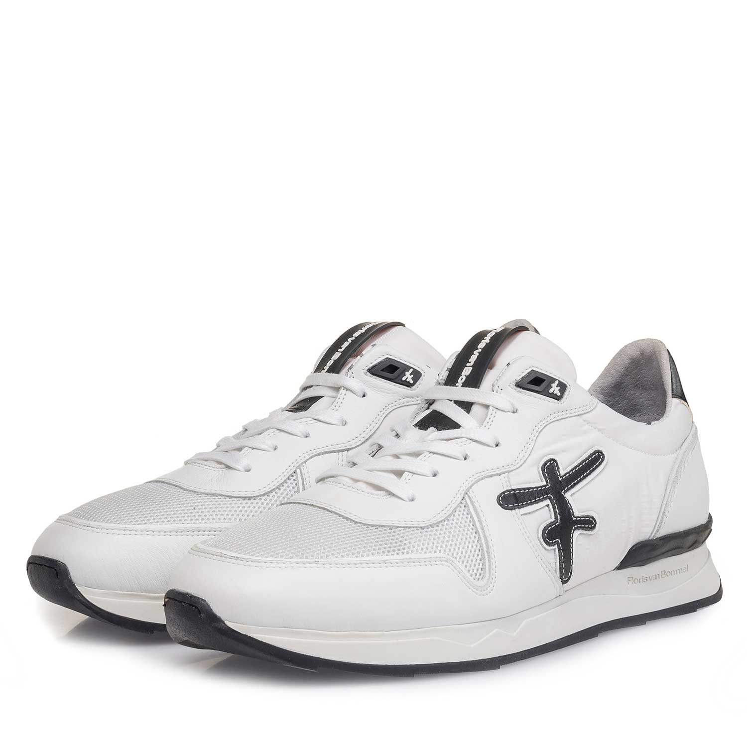 16246/09 - Witte leren sneaker met textiel 16246/09 - Witte leren sneaker met textiel