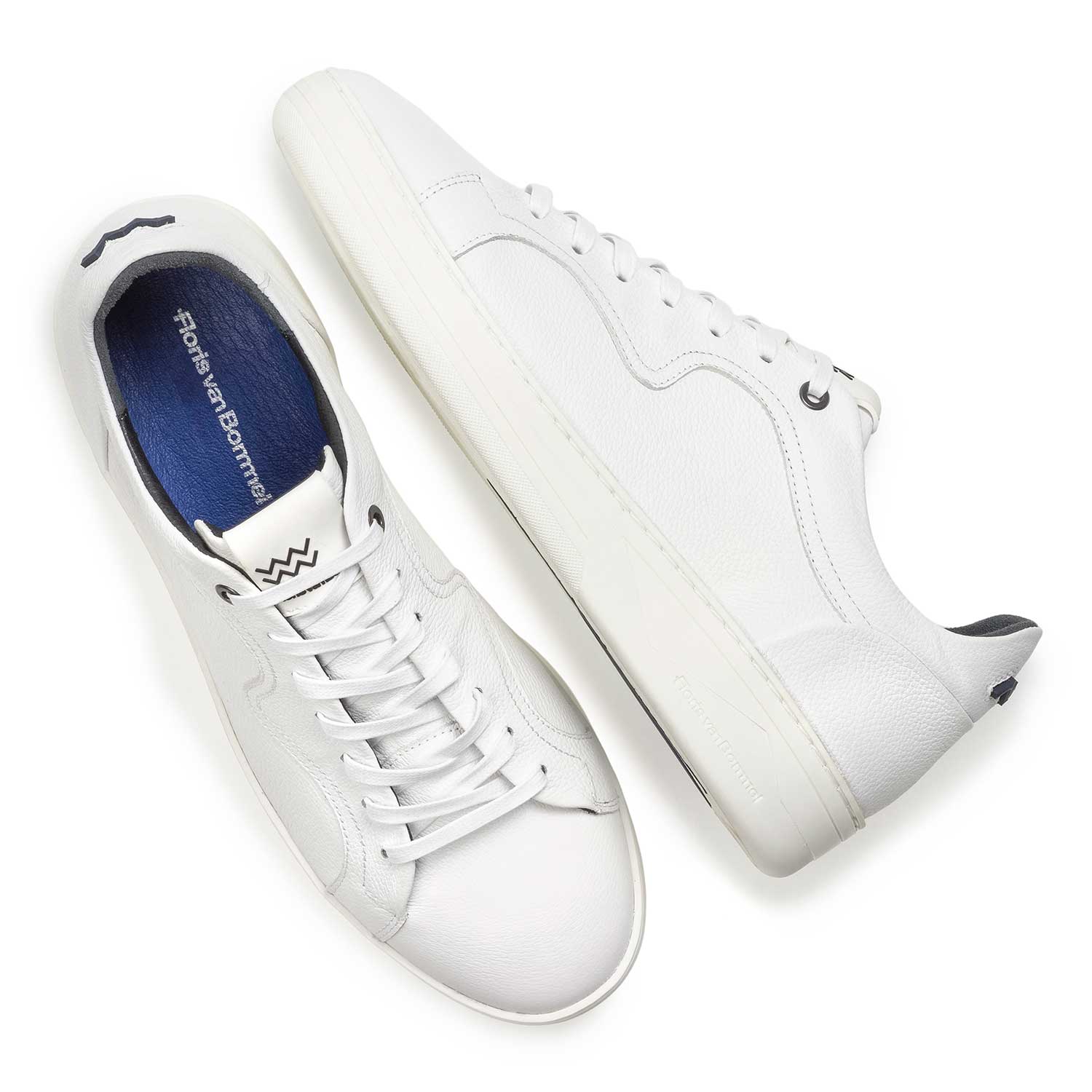 13225/05 - Witte kalfsleren sneaker met lichte structuur 13225/05 - Witte kalfsleren sneaker met lichte structuur