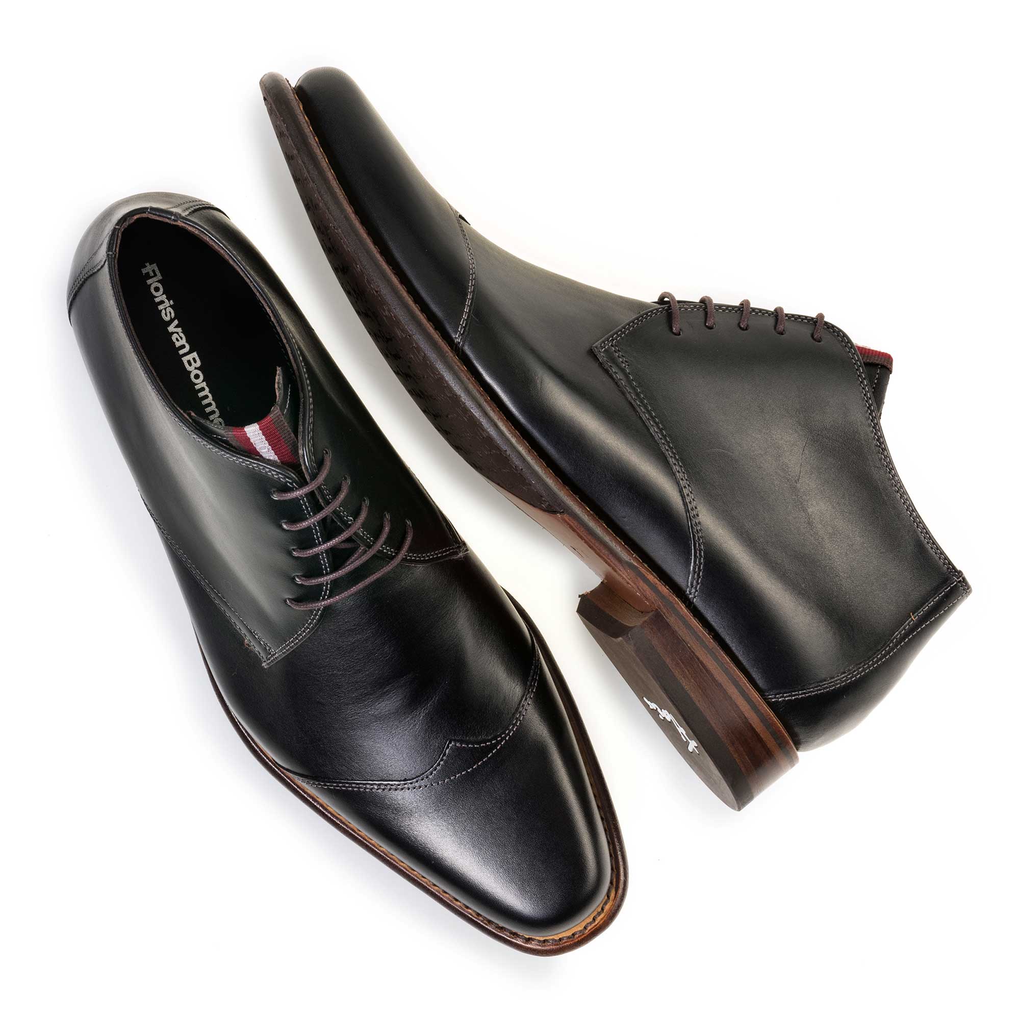 10077/00 - Zwarte leren halfhoge veterboot 10077/00 - Zwarte leren halfhoge veterboot