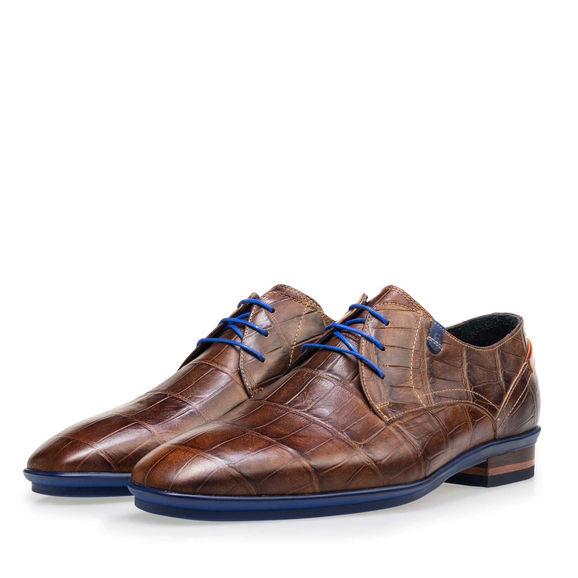 14310/06 - Brown leather lace shoe with a croco print 14310/06 - Brown leather lace shoe with a croco print