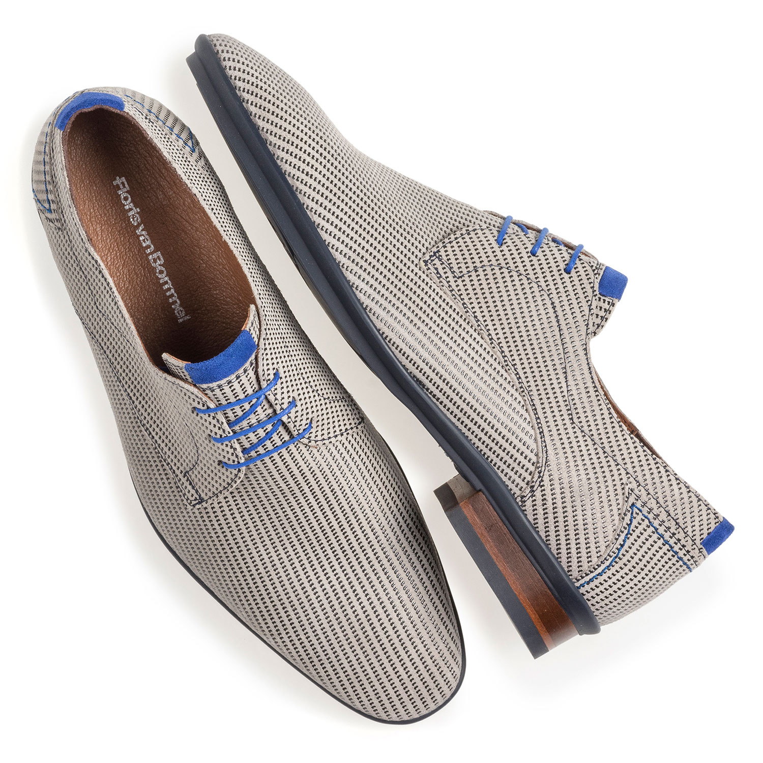 18441/21 - Beige suede leather lace shoe with print 18441/21 - Beige suede leather lace shoe with print