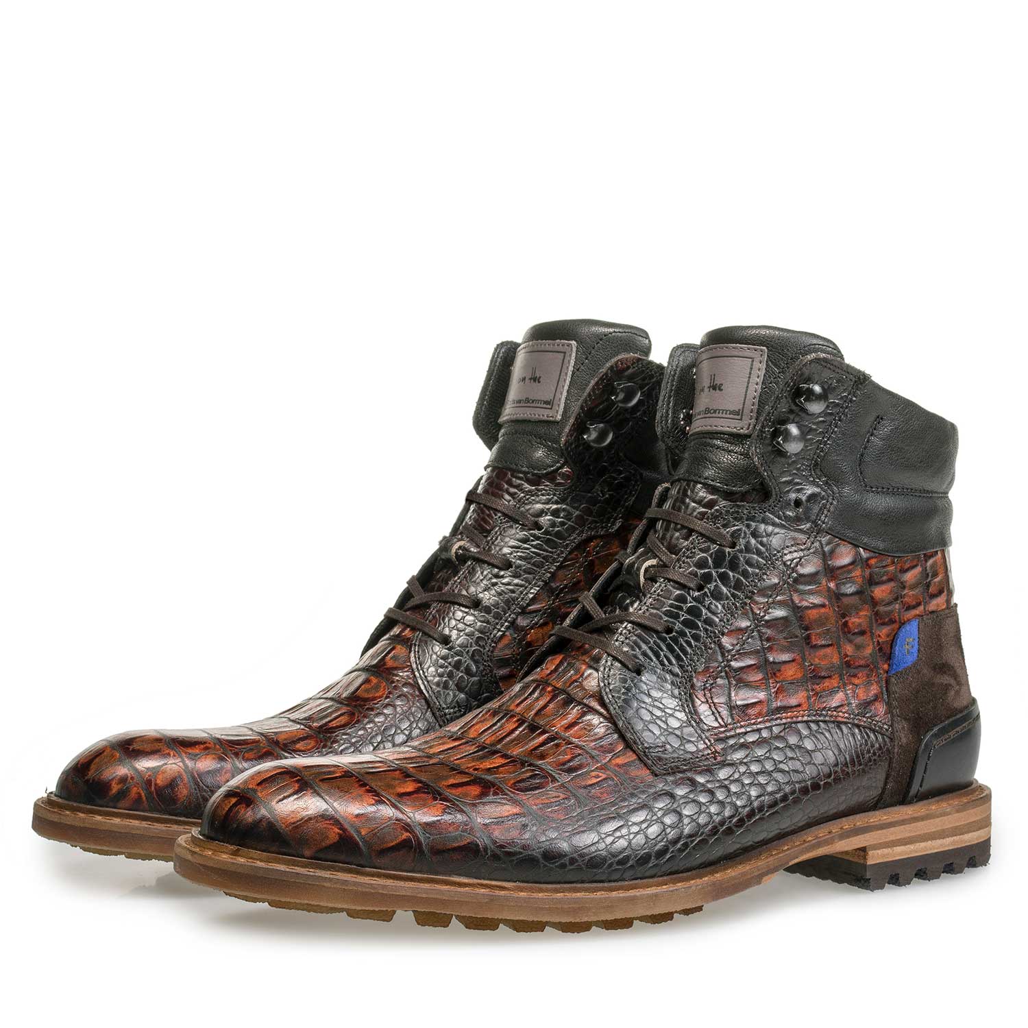 10234/12 - Bruine kalfsleren veterboot met crocoprint 10234/12 - Bruine kalfsleren veterboot met crocoprint