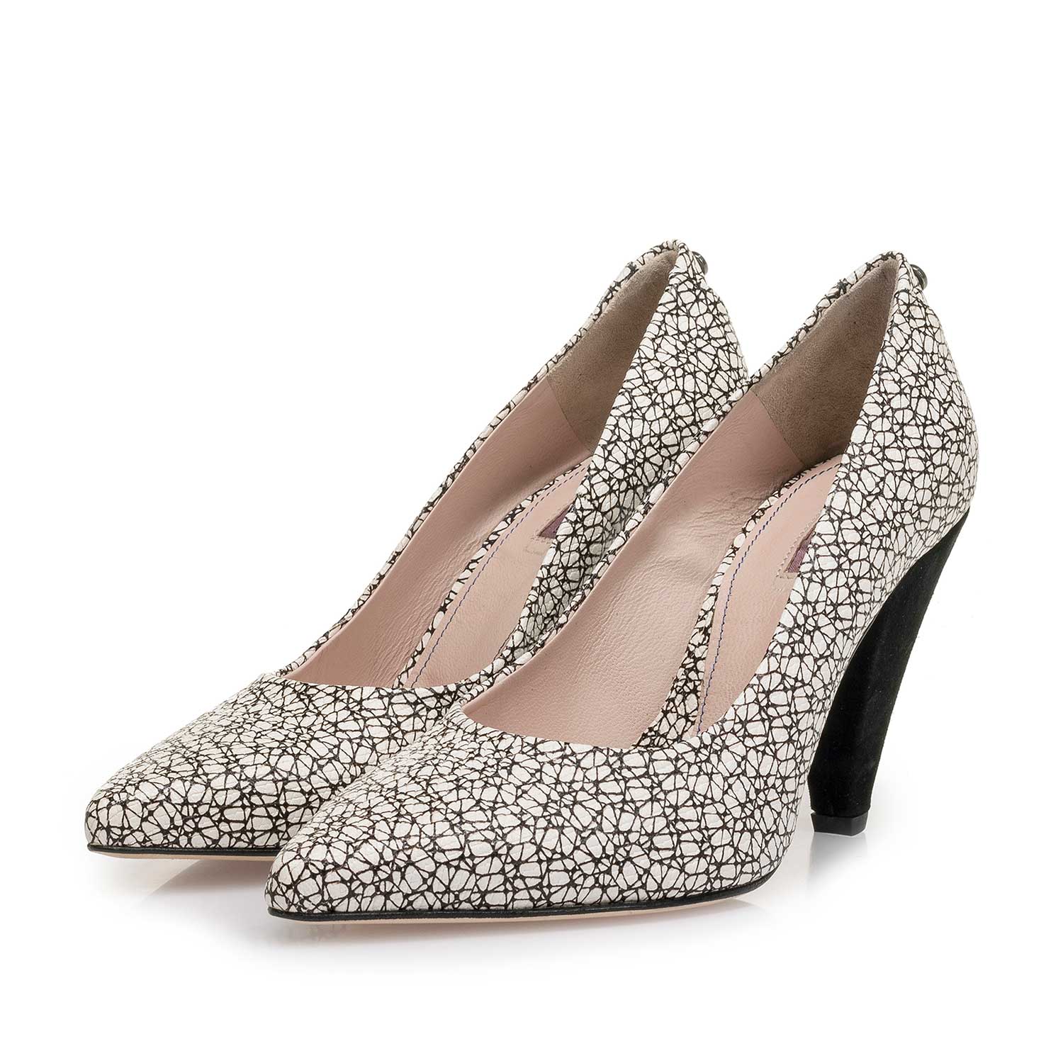 85516/05 - Wit/zwarte leren pump met all-over print 85516/05 - Wit/zwarte leren pump met all-over print