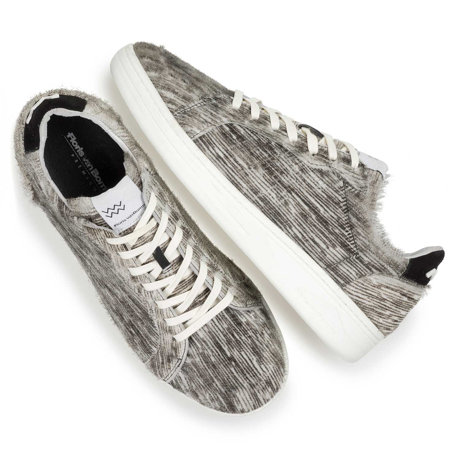 13256/00 - Premium off-white ponyhair sneaker met strepen 13256/00 - Premium off-white ponyhair sneaker met strepen