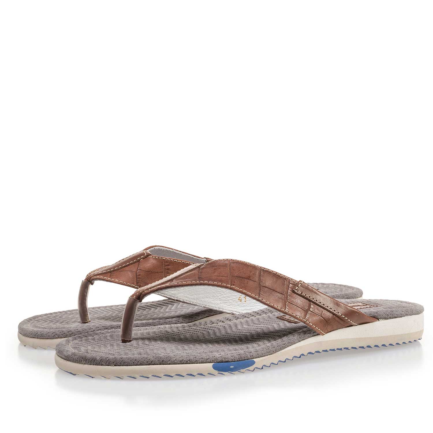 20022/20 - Cognac-coloured leather thong slipper with croco print 20022/20 - Cognac-coloured leather thong slipper with croco print