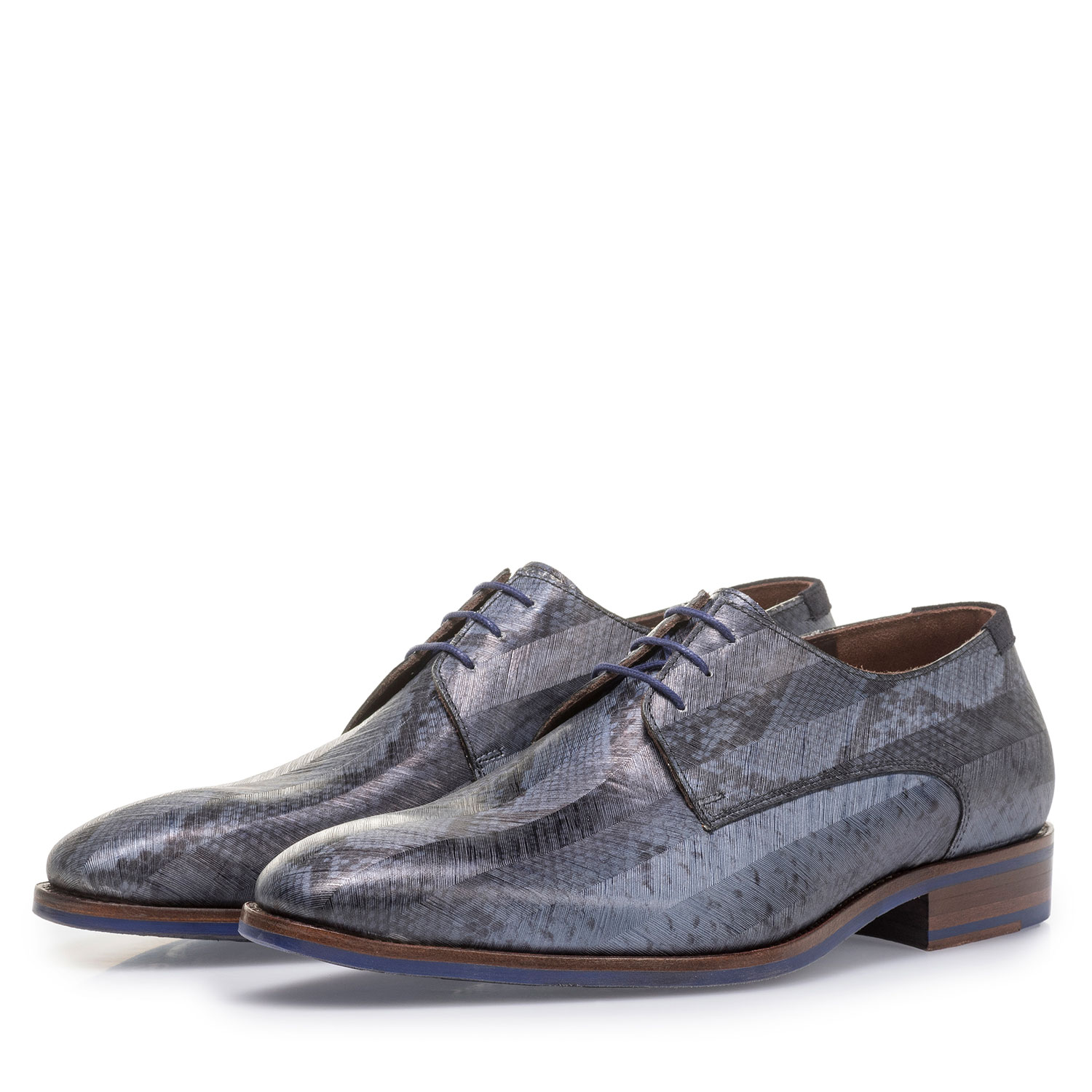 18297/01 - Blauwe veterschoen met snakeprint 18297/01 - Blauwe veterschoen met snakeprint