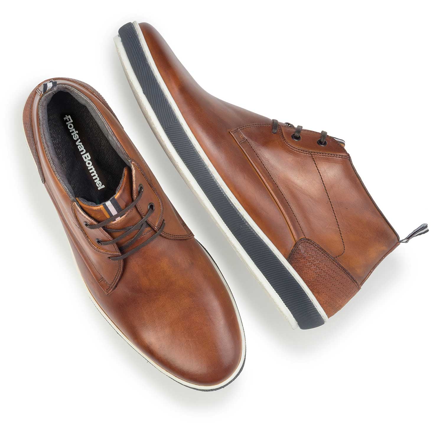 10989/04 - Cognac veterboot van kalfsleer 10989/04 - Cognac veterboot van kalfsleer