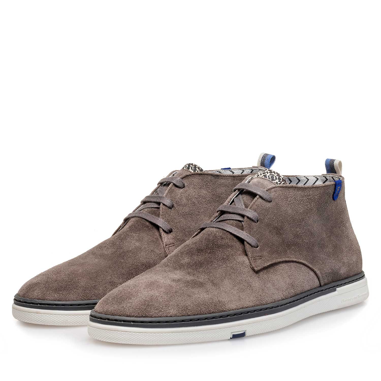 10502/03 - Licht geschuurd suède veterboot taupe 10502/03 - Licht geschuurd suède veterboot taupe