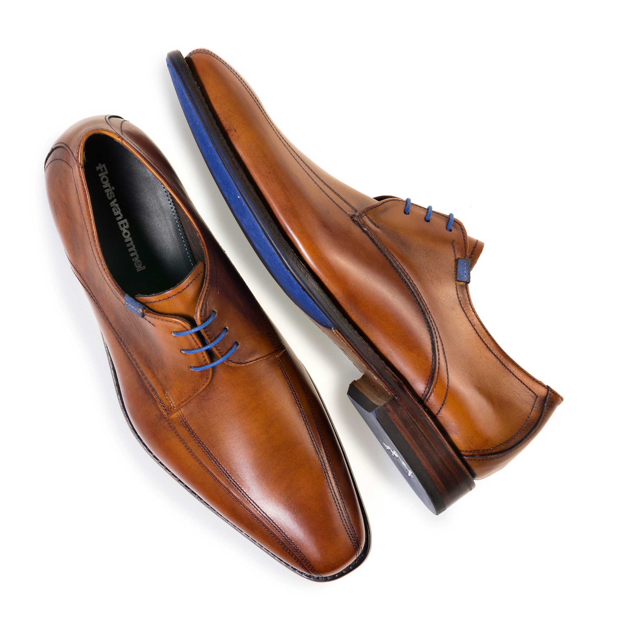 14470/00 - Cognackleurige kalfsleren veterschoen 14470/00 - Cognackleurige kalfsleren veterschoen