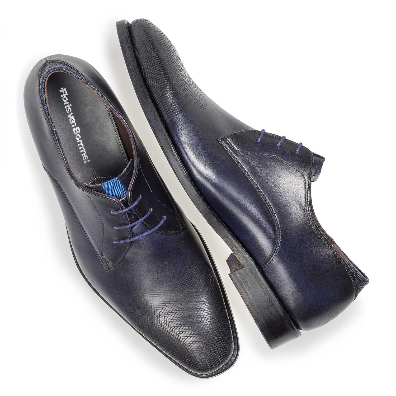 18184/02 - Donkerblauwe kalfsleren veterschoen 18184/02 - Donkerblauwe kalfsleren veterschoen